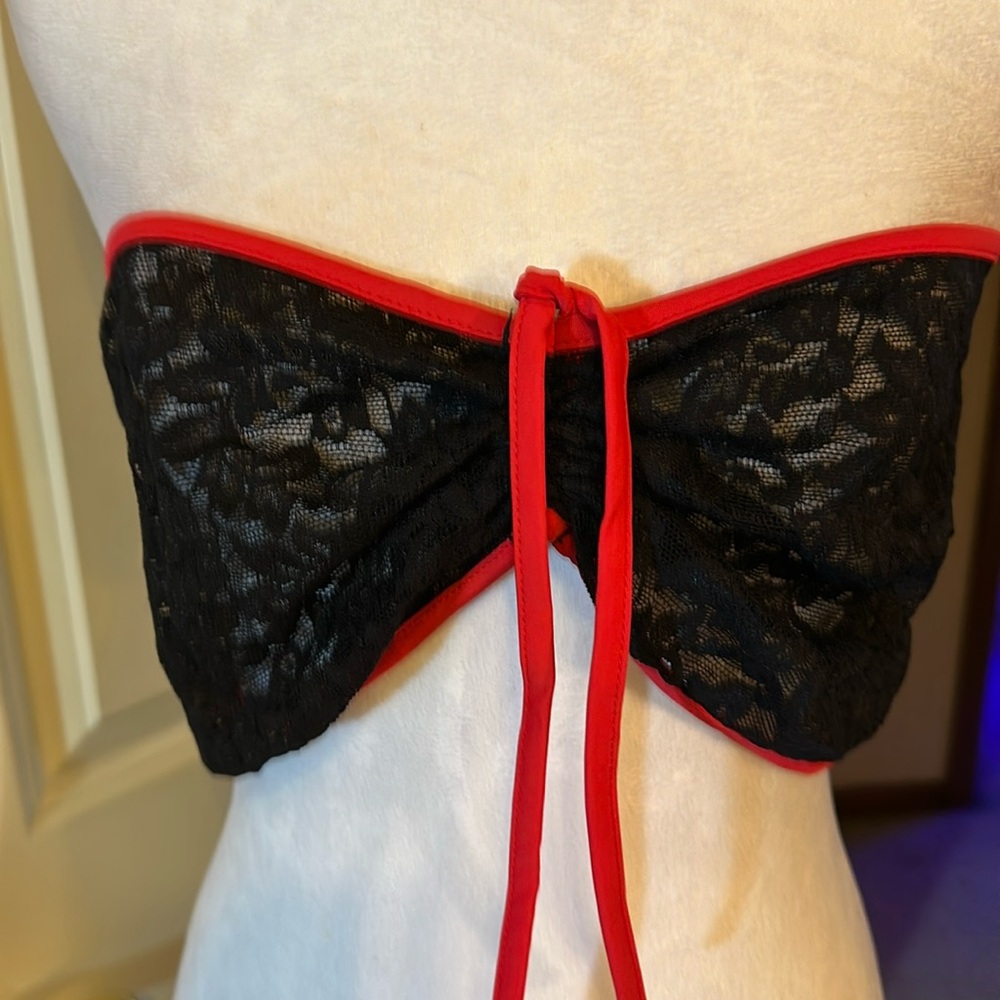 Club wear black lace tube top w/red detail BRAND NEW NEVER WORN